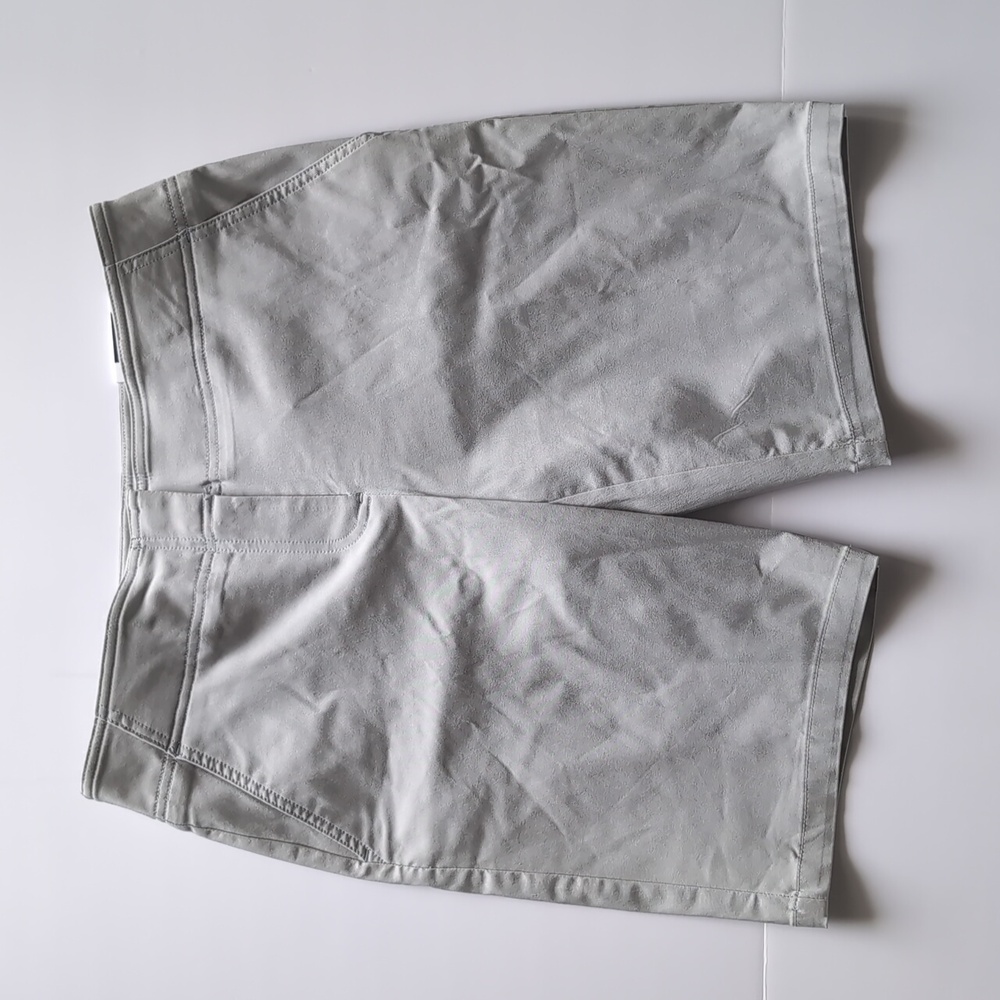 Izod Golf Women's Bermuda Shorts, Gray, Size 8